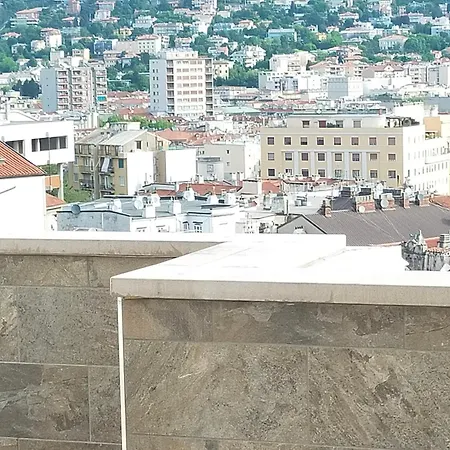 Enes Con Terrazza Panoramica, Idromassagio Apartment