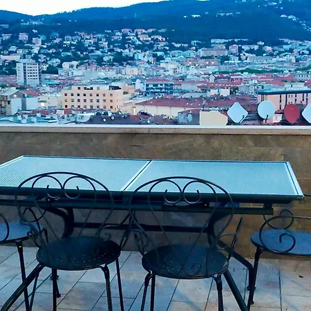 Apartment Enes Con Terrazza Panoramica, Idromassagio