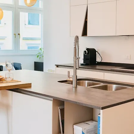 Enes Terrazza Con Vista E Relax In Centro Citta 的里雅斯特