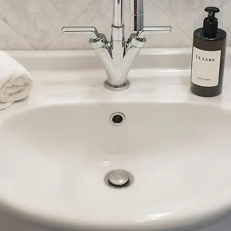 Enes Terrazza Con Vista E Relax In Centro Citta * 的里雅斯特