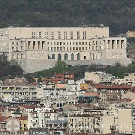 Enes Terrazza Con Vista E Relax In Centro Citta 的里雅斯特
